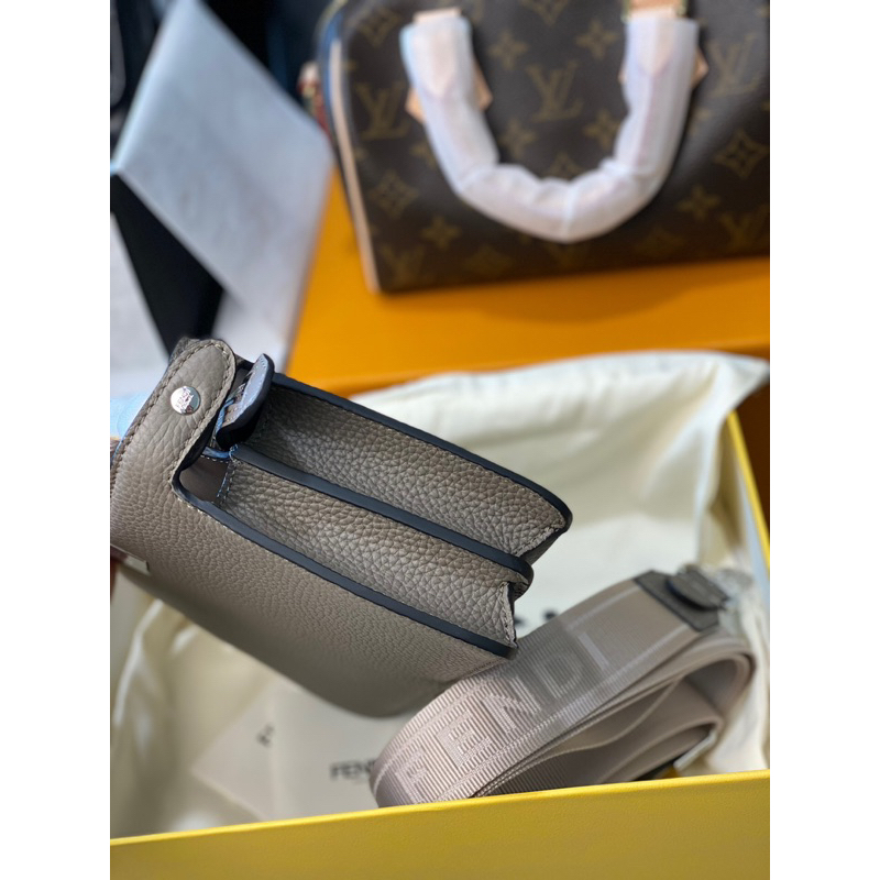 Túi tay cầm mini Fen Peekaboo ISeeU XCross