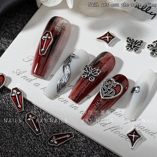Charm kim loại bạc nền đá đỏ nail