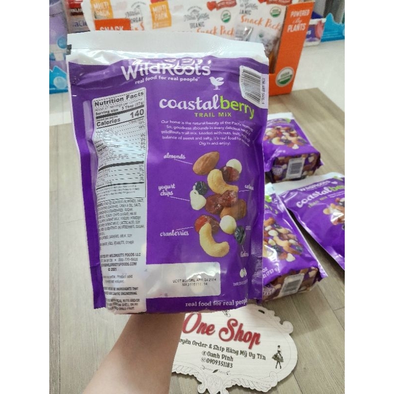 Hạt hỗn hợp WildRoots Coastal Berry Trail Mix 737g của Mỹ