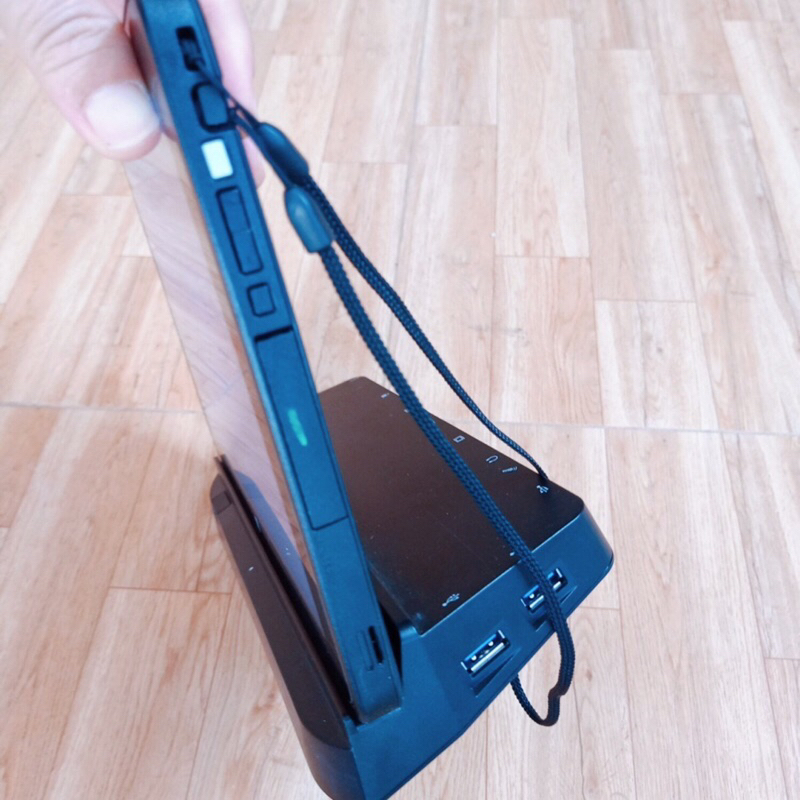 Laptop cảm ứng Fujitsu 2in1 có bút và dock sạt