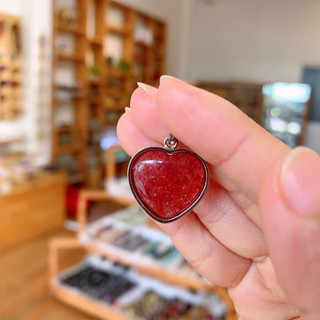 Mặt dây chuyền đá Strawberry Quartz