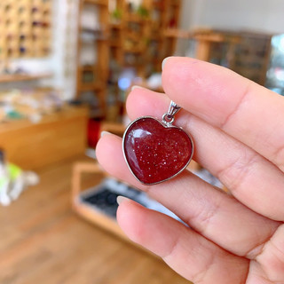 Mặt dây chuyền đá Strawberry Quartz