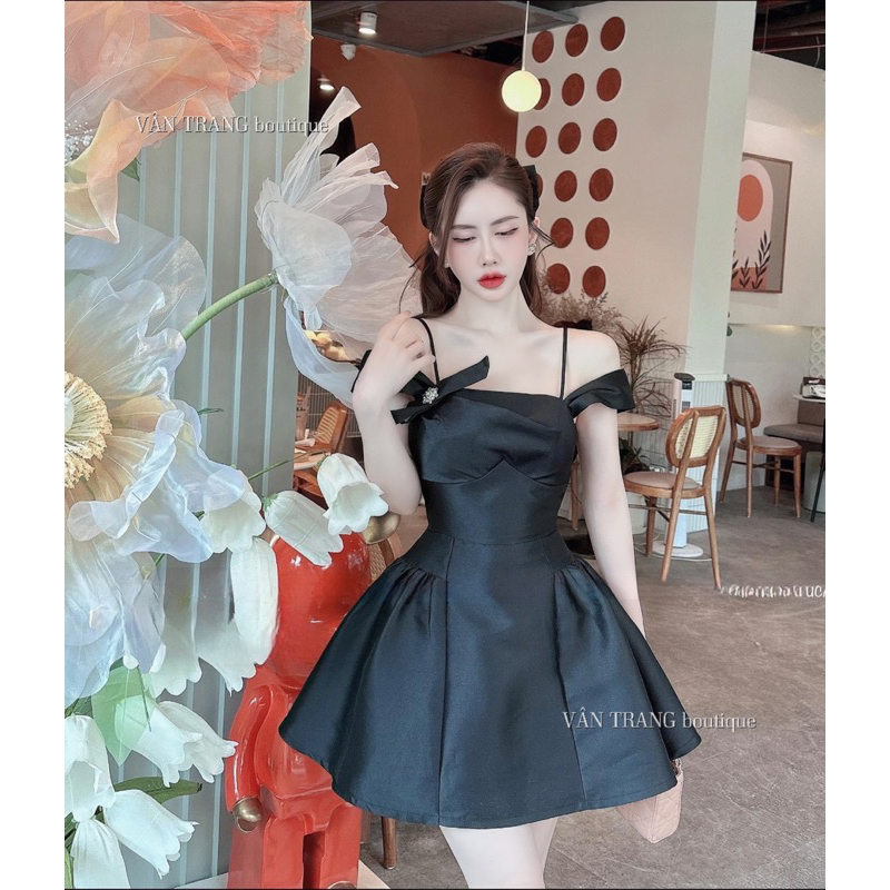 Váy tafta rớt vai đính nơ đá sang chảnh tiểu thư