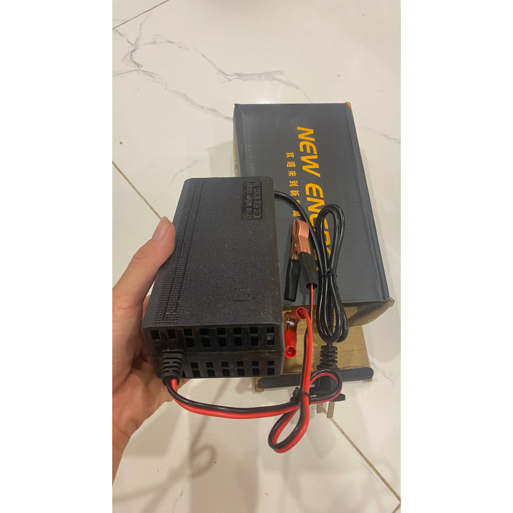 Sạc pin Lithium 12,6v 10a