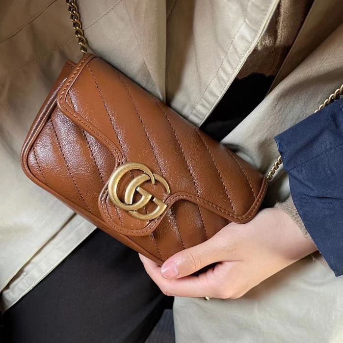Spot/Promotion/GUCCI GG MARMONT MATELASSÉ SUPER MINI BAG