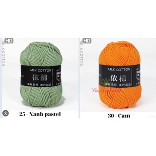 Móc khoá cá voi bằng len