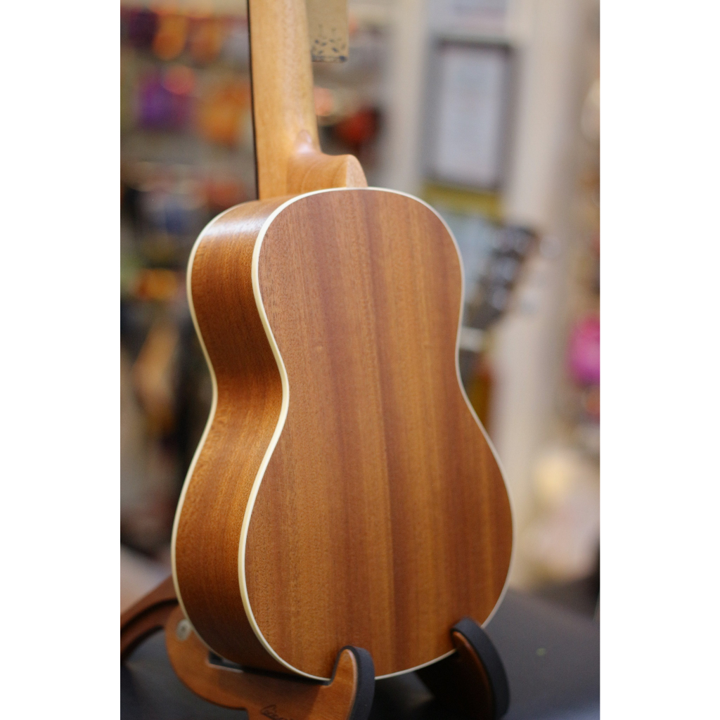 Đàn Ukulele Gỗ Thông - chính hãng Music - size Concert