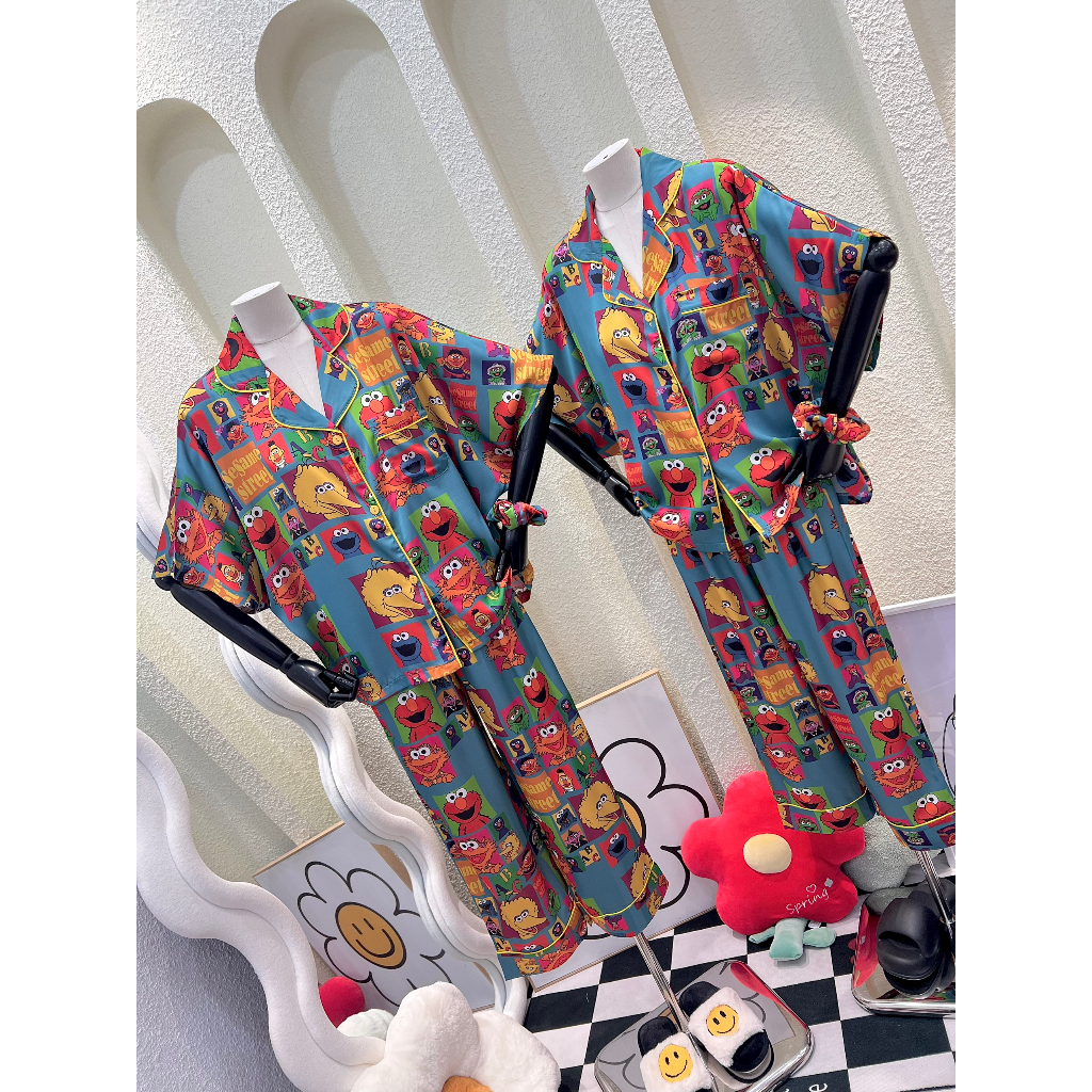 Bộ Pijama quần dài, áo tay dơi in hình hoạt hình elmo kèm cột tóc - HN1444