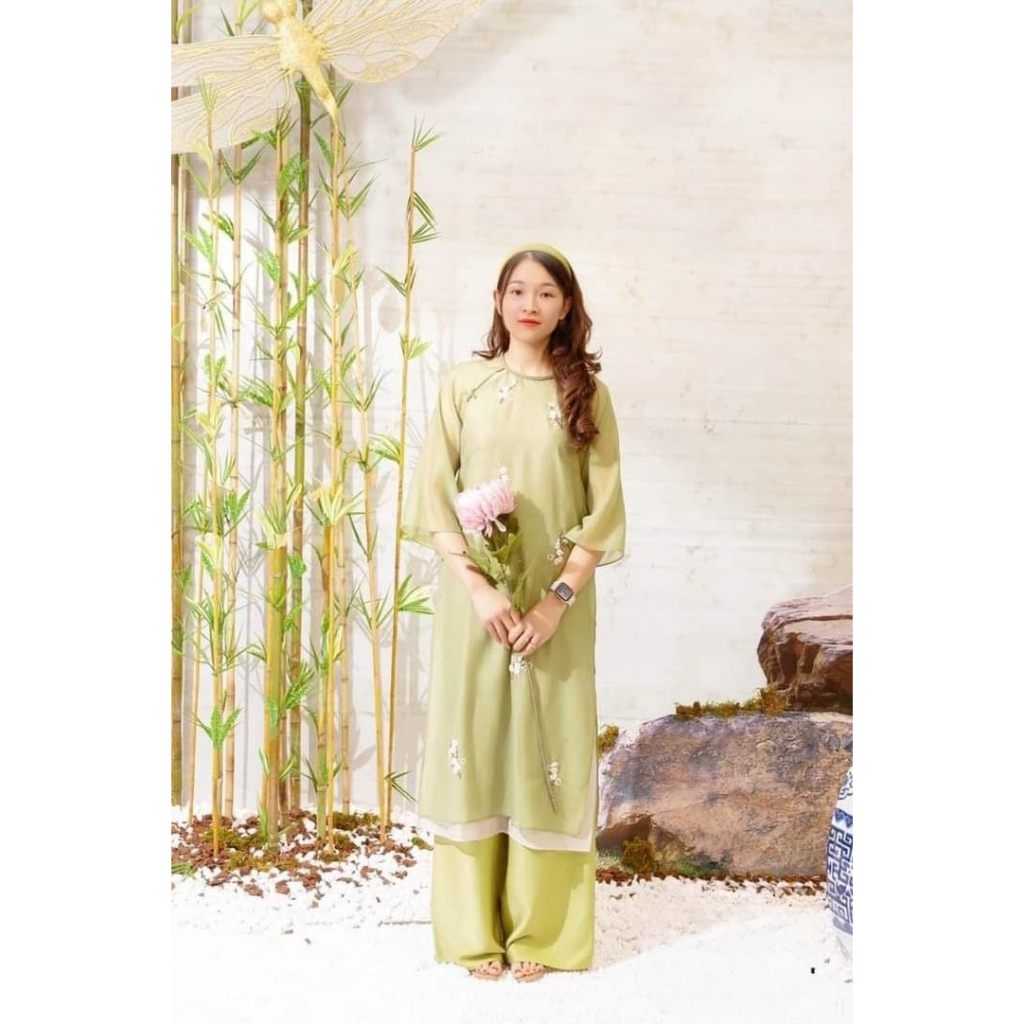 Áo dài cách tân chất liệu tơ óng họa tiết thêu - màu cốm - trẻ trung