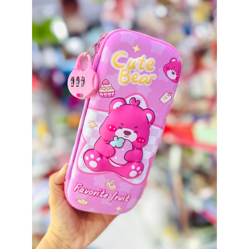 Hộp Bút 3D Dây Kéo Có Ổ Khoá Mẫu Gấu Dâu Lotso/Bé Gái