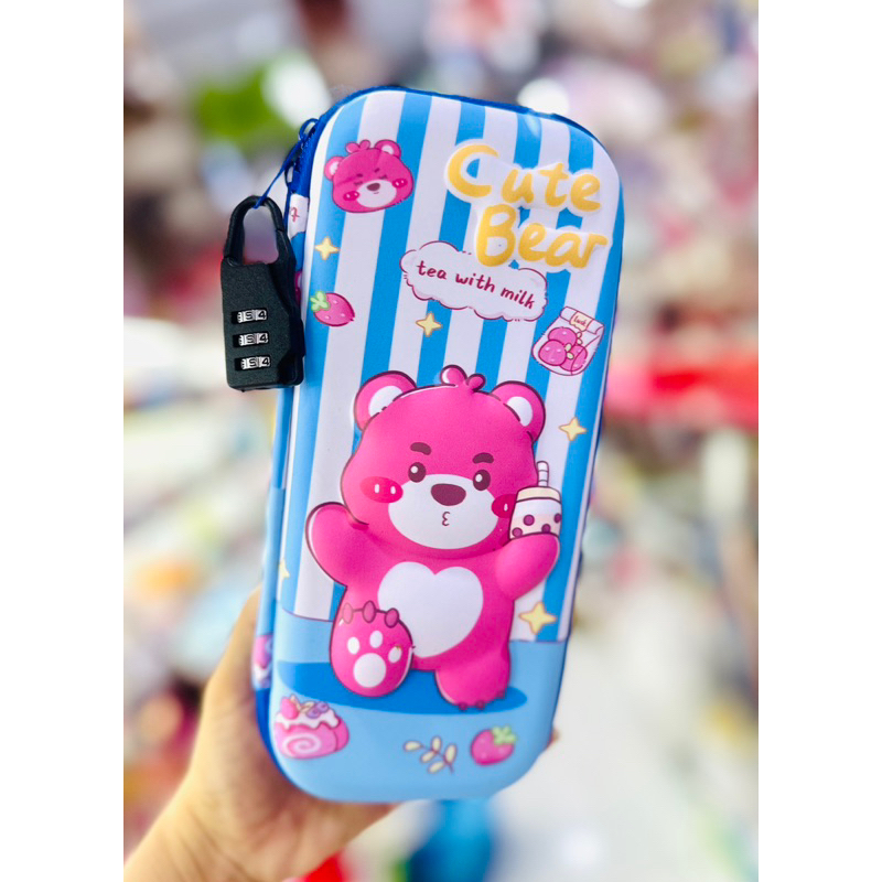 Hộp Bút 3D Dây Kéo Có Ổ Khoá Mẫu Gấu Dâu Lotso/Bé Gái
