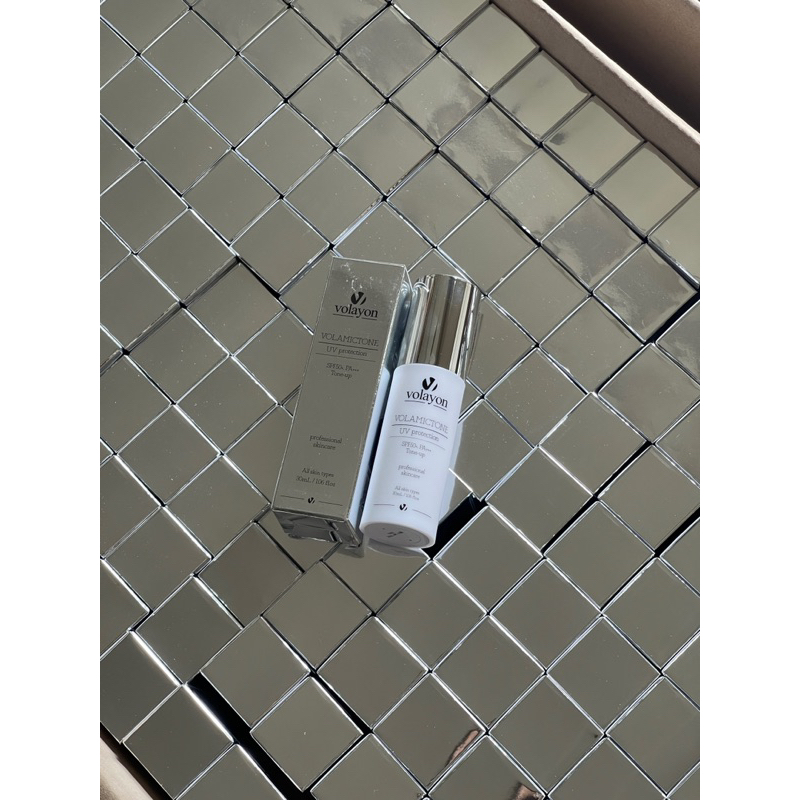 KCN  𝗩𝗢𝗟𝗔𝗬𝗢𝗡 𝗩𝗢𝗟𝗔𝗠𝗜𝗖𝗧𝗢𝗡𝗘 SPF50+ PA++++ 𝐓o𝐧e up