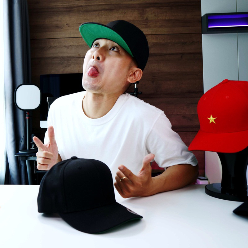 Nón snapback trơn đen mặt dưới xanh lá chất lượng cao