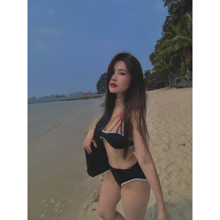 Bikini 2 mảnh viền trắng quây