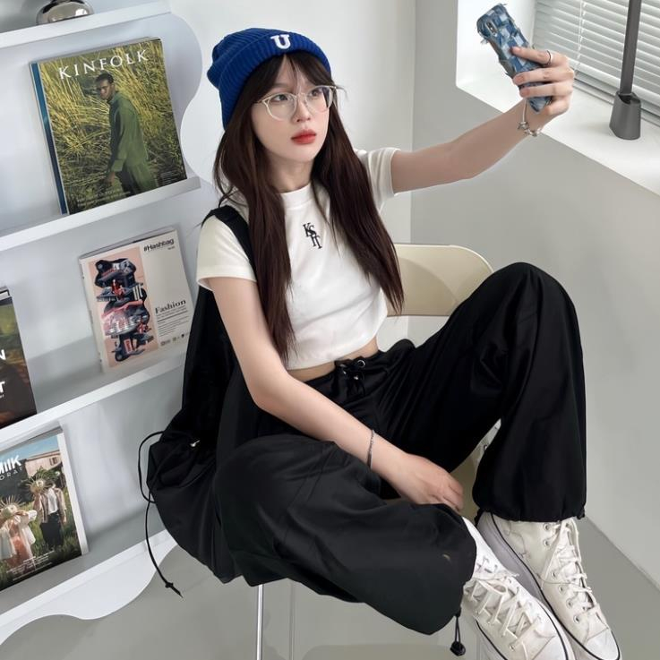 Áo thun croptop Killsystem baby tee trơn tay ngắn chữ KIST màu trắng, đen chất thun gân co giãn Localbrand.studio