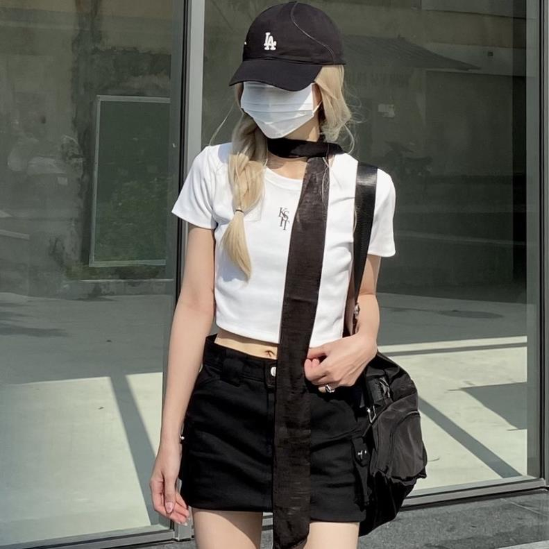 Áo thun croptop Killsystem baby tee trơn tay ngắn chữ KIST màu trắng, đen chất thun gân co giãn Localbrand.studio