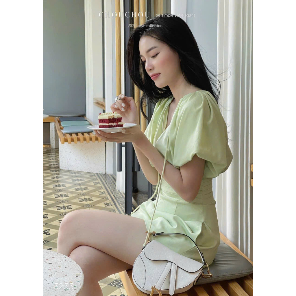 Jum đùi thời trang nữ mặc đi chơi chất lennin cổ v dây bo eo tay phồng quần short ngắn 2 màu