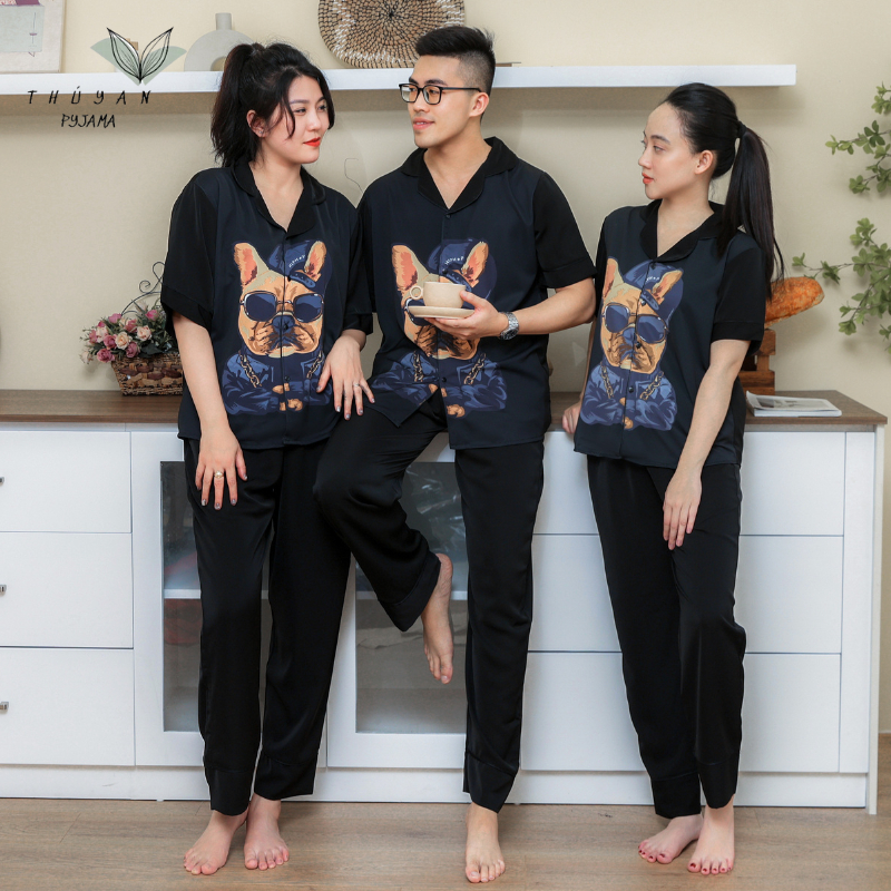 Đồ bộ mặc nhà nam nữ Thúy An hình chó vàng đeo kính cộc dài lụa Mango mềm mịn