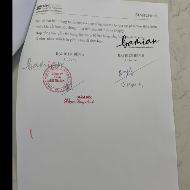 Kem bôi rạn da StretcHeal tuýp 180ml mờ rạn nhanh da căng bóng