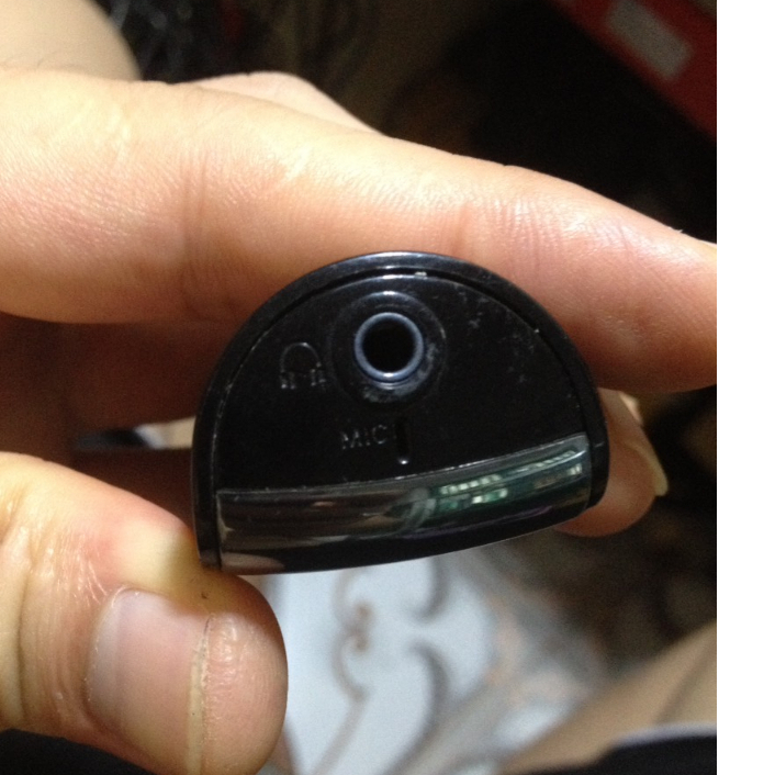 Xác Máy Nghe Nhạc  PHILIPS dùng bin con thỏ,bật không lên, gắn sạc lên như hình, ae tự nghiên cứu thêm