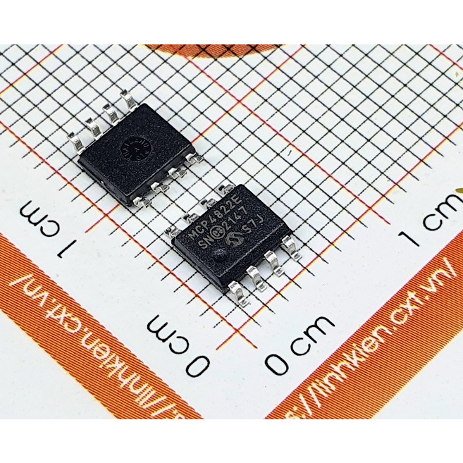 MCP4822-E/SN IC DAC Dual 12-bit SOP8