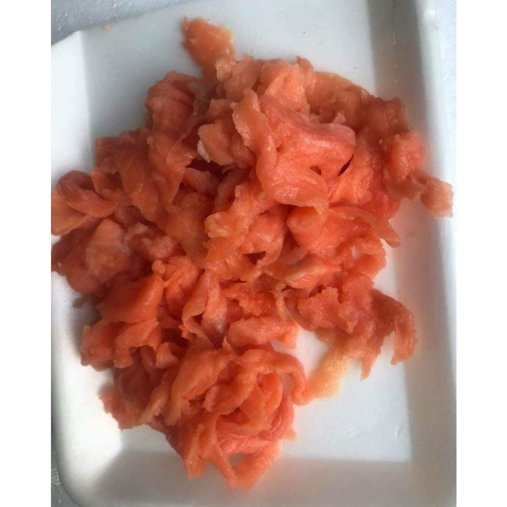 Vụn cá hồi tươi (1kg) - Thức ăn cho thú cưng chó mèo