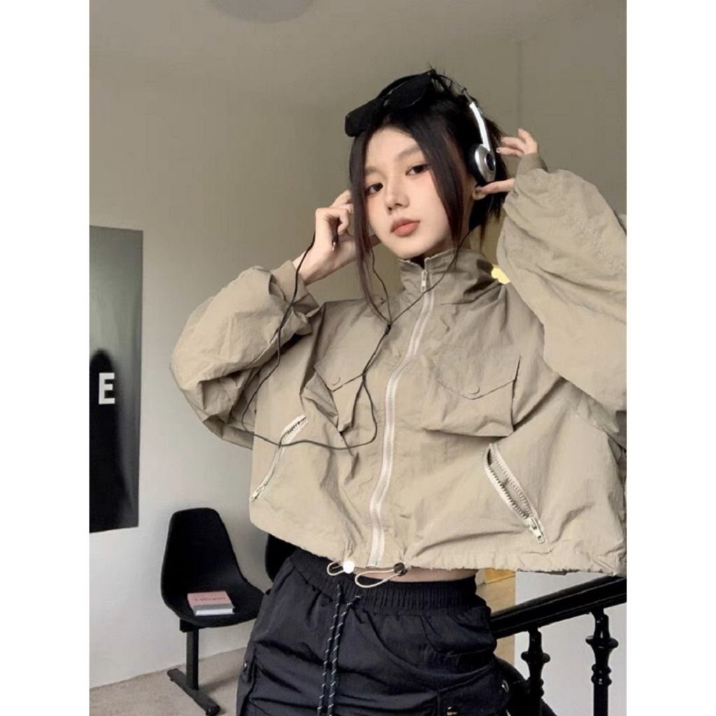 Áo Khoác Dù Nữ Form Lửng Phối Túi Trước Siêu Xinh - Đăng Quang Clother
