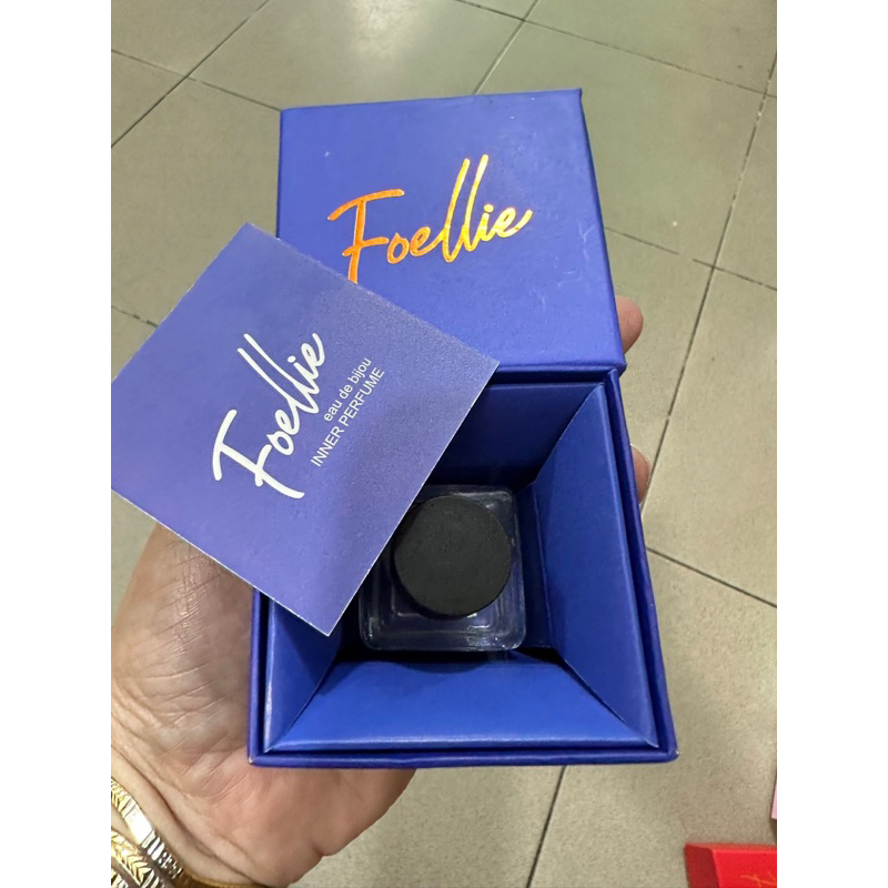 NƯỚC HOA VÙNG KÍN HỘP VUÔNG