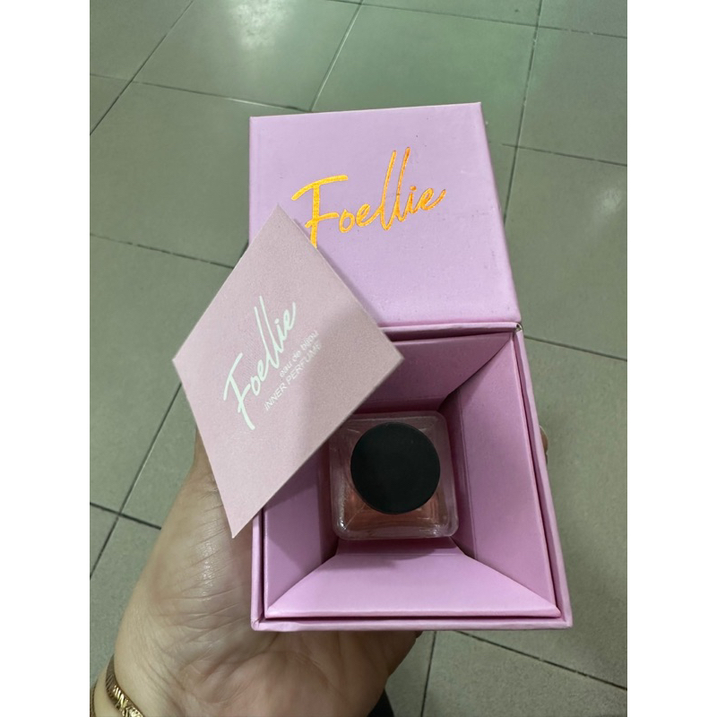 NƯỚC HOA VÙNG KÍN HỘP VUÔNG