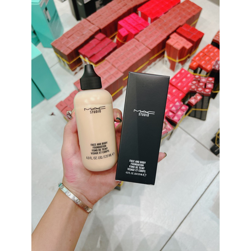 Kem Nền MAC Studio Face And Body Foundation 120ml - Màu C1 .