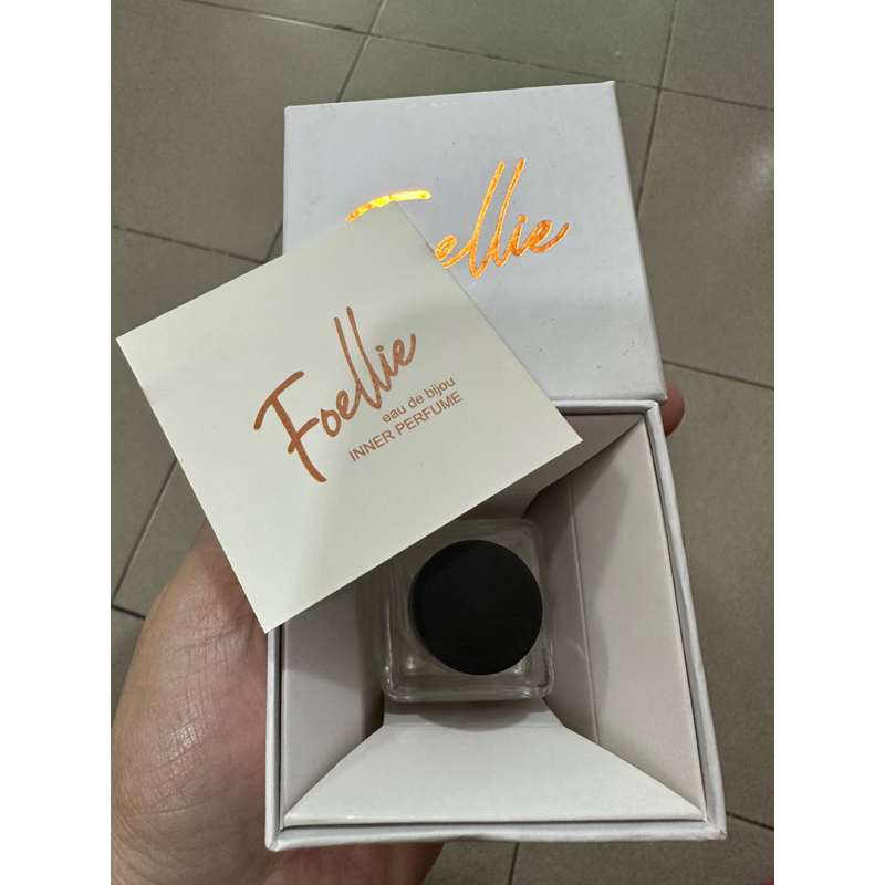 NƯỚC HOA VÙNG KÍN HỘP VUÔNG LOẠI RẺ