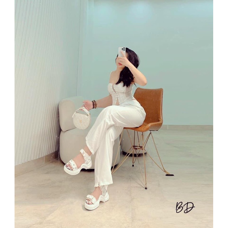 Sandal LV hoạ tiết về 2 mầu- Hàng QC fullbox- kèm video thật