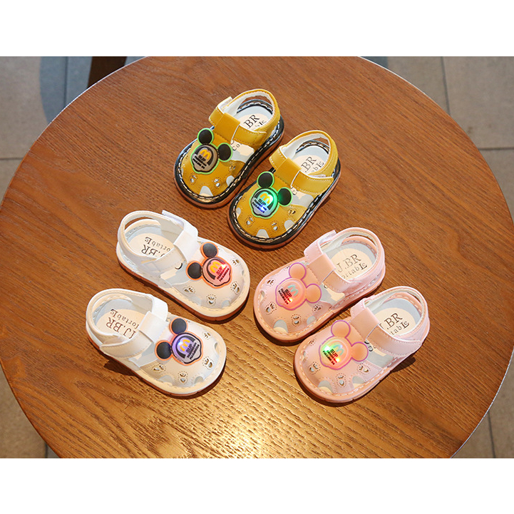 Xăng đan tập đi dép tập đi giày tập đi bé trai và bé gái Micky có đèn Led phát sáng đế mềm chống trượt