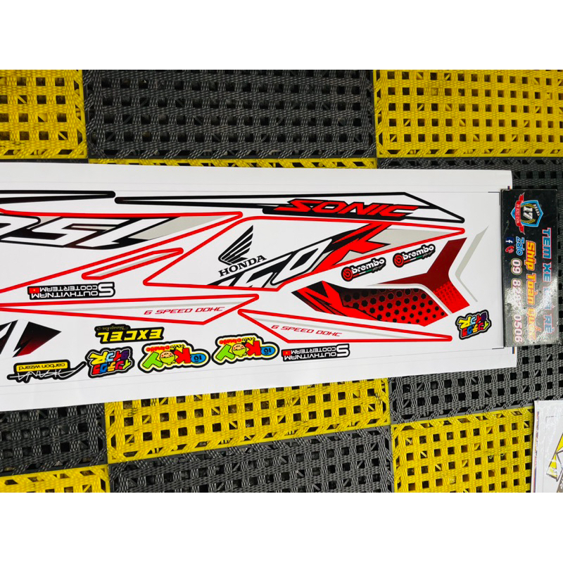 TEM XE SONIC ZIN ĐỎ ĐEN TRẮNG