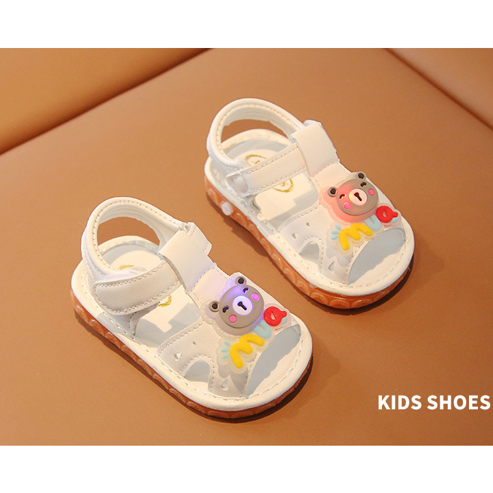 Xăng đan tập đi dép tập đi giày tập đi bé trai và bé gái Micky có đèn Led phát sáng đế mềm chống trượt