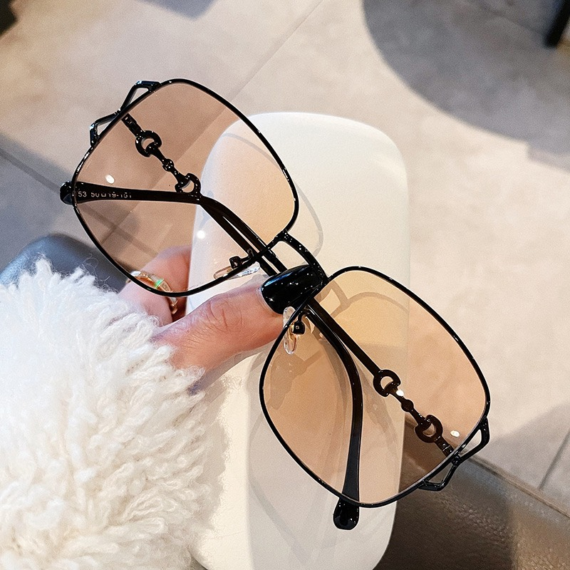 Kính mát nữ gucci gọng vuông chất liệu kim loại màu vàng nâu tím nâu trà đen tặng khăn