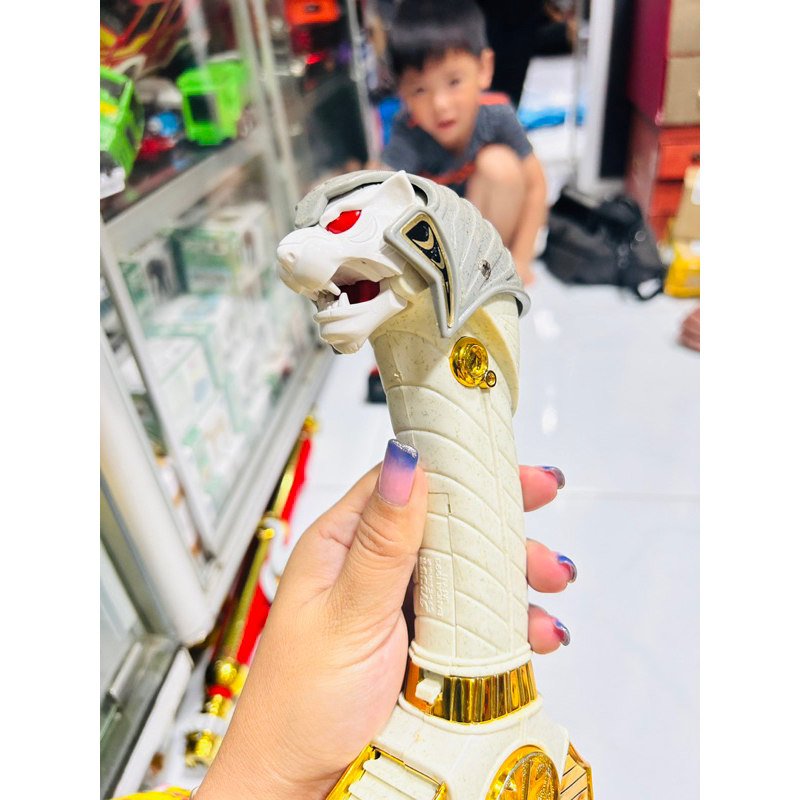 Đồ chơi siêu nhân Bandai Mighty Morphin Power Rangers Dx 199x SABA The Talking Tiger Saber