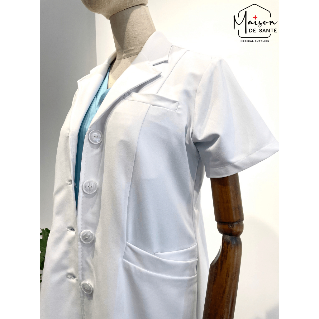 Áo Blouse Nữ Thời Trang Tay Ngắn Cao Cấp - Đồng Phục Bác Sĩ, Dược Sĩ - MARRIE Maison de Santé