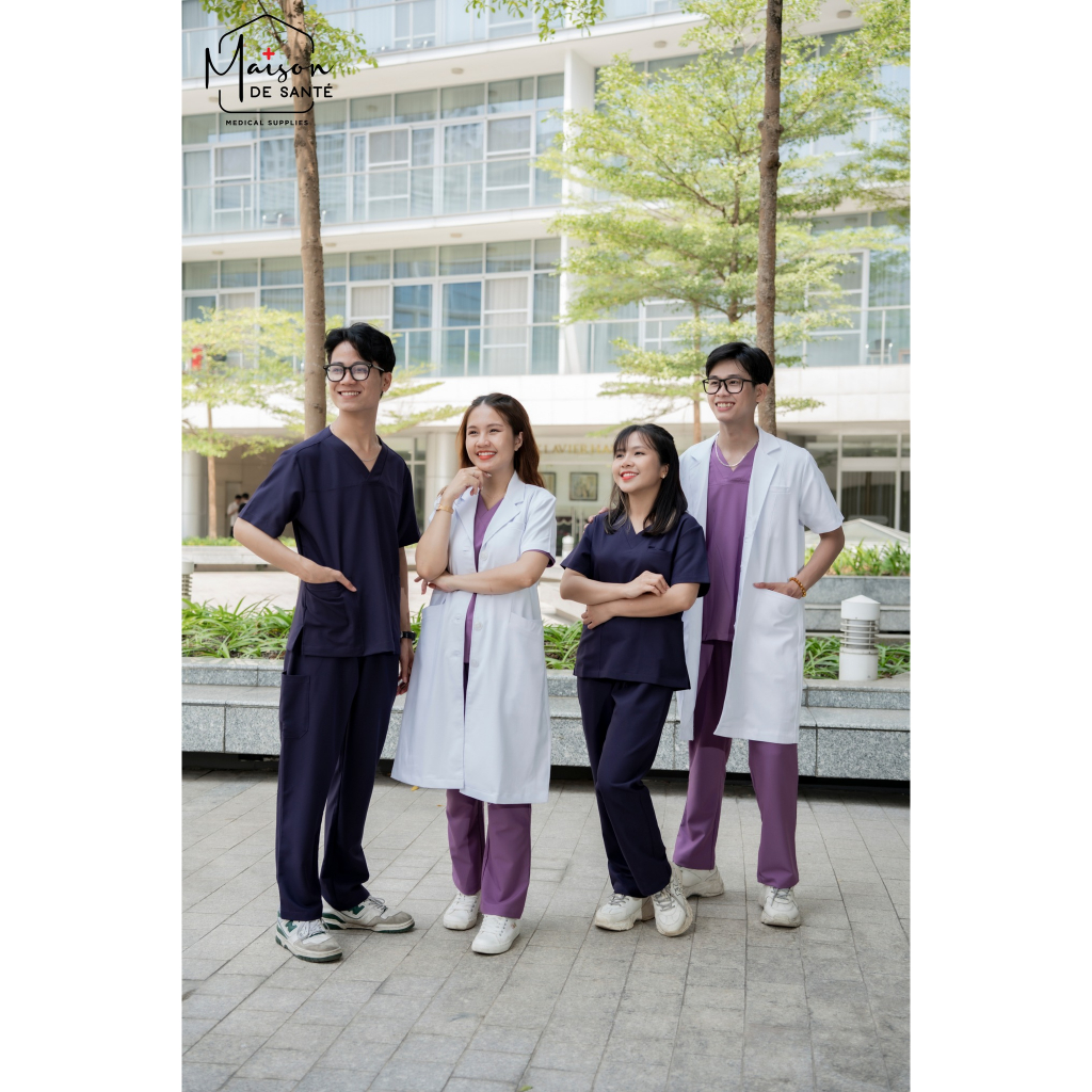 Áo Blouse Nữ Cơ Bản Tay Ngắn Cao Cấp -  Đồng Phục Bác Sĩ, Dược Sĩ - LISA Maison de Santé