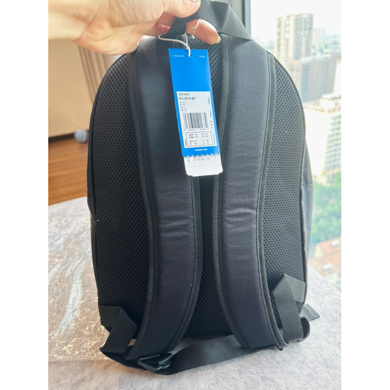 Balo thời trang adidas chất liệu satin mượt mà GD1641