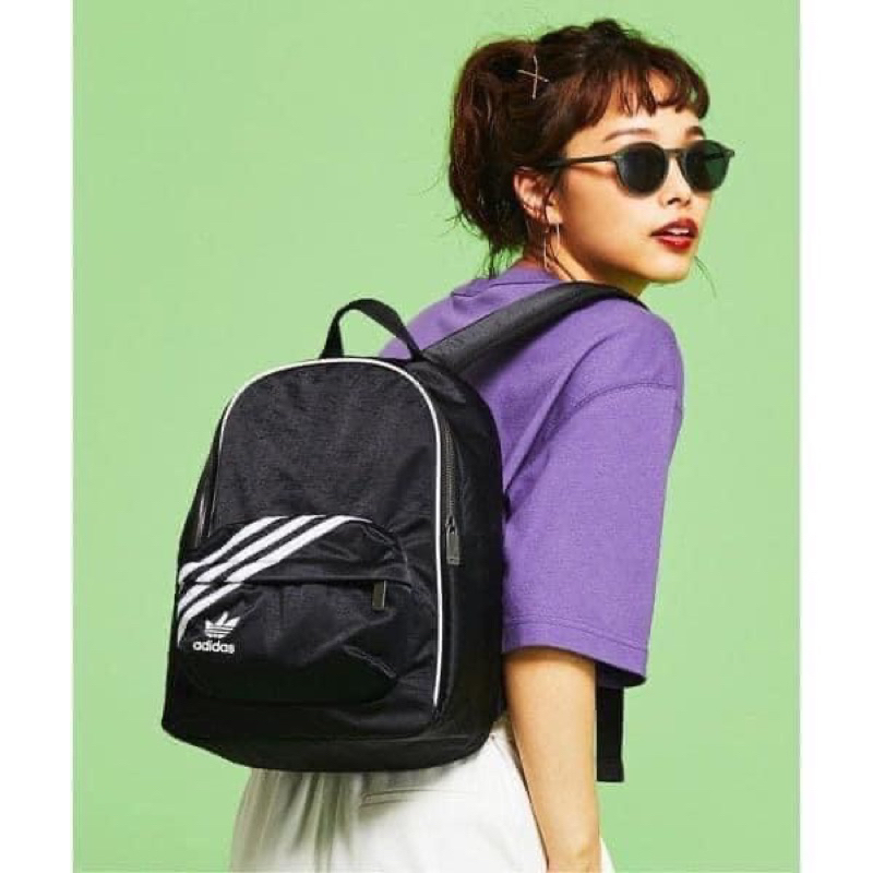 Balo thời trang adidas chất liệu satin mượt mà GD1641