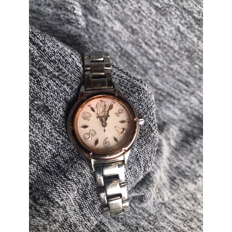 Đồng hồ nữ wica pin solar