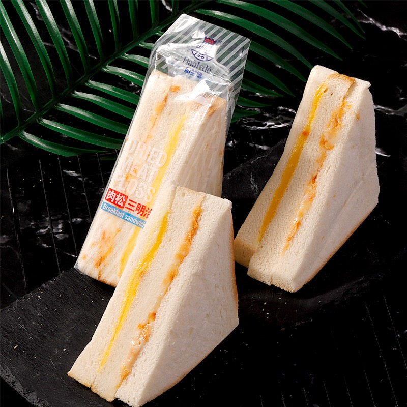 Bánh sandwich tam giác kẹp bơ ruốc Opera -thùng 4 cái