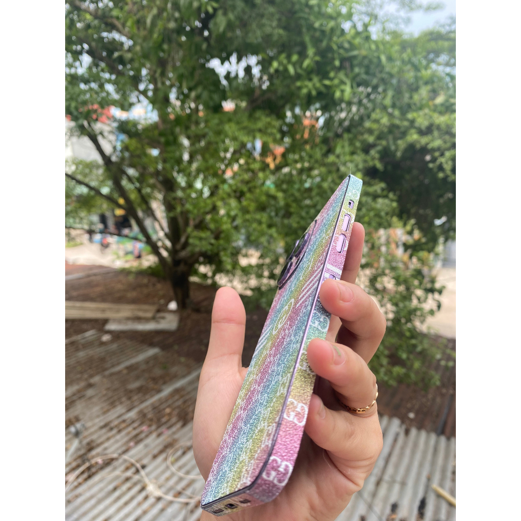Skin nhũ cầu vồng - miếng dán điện thoại cho dòng iphone