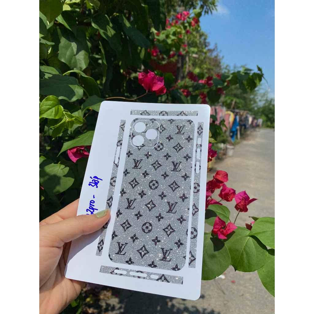 Skin nhũ bạc LV nhỏ - Miếng dán điện thoại cho dòng iphone