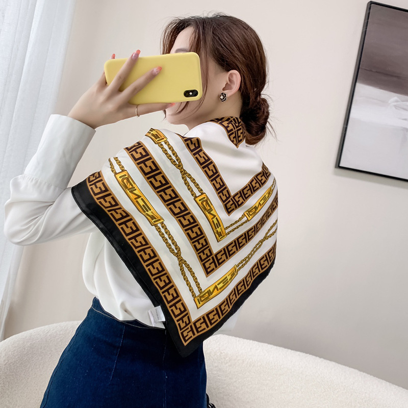 Khăn lụa vuông nhiều hgoaj tiết đa dạng thanh lịch kích thước 70x70cm Thy Thy store