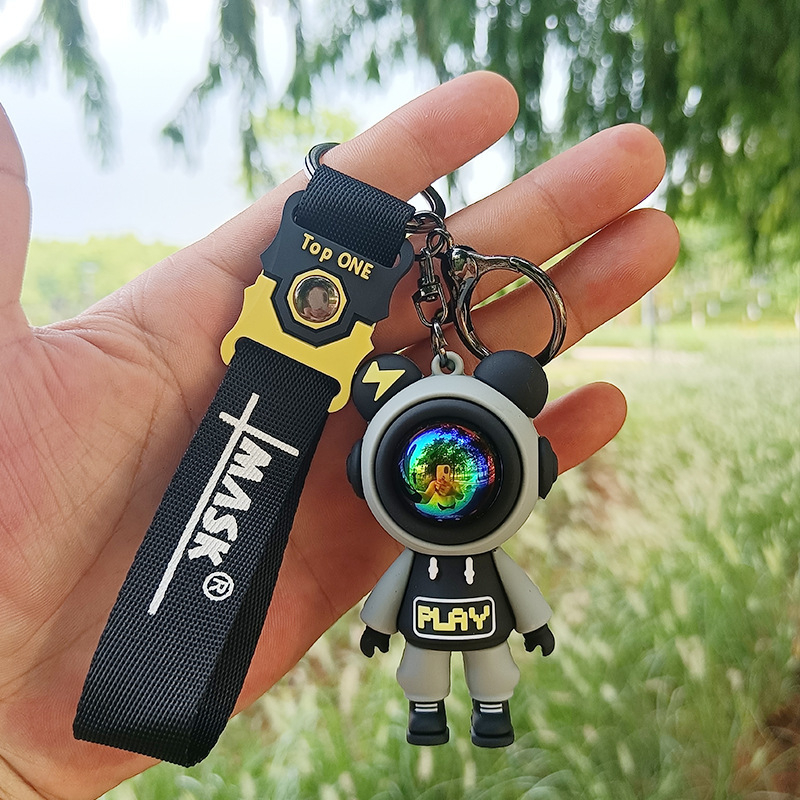 Móc khoá Phi Hành Gia Nhiều Màu sắc treo xe máy, cặp sách cute