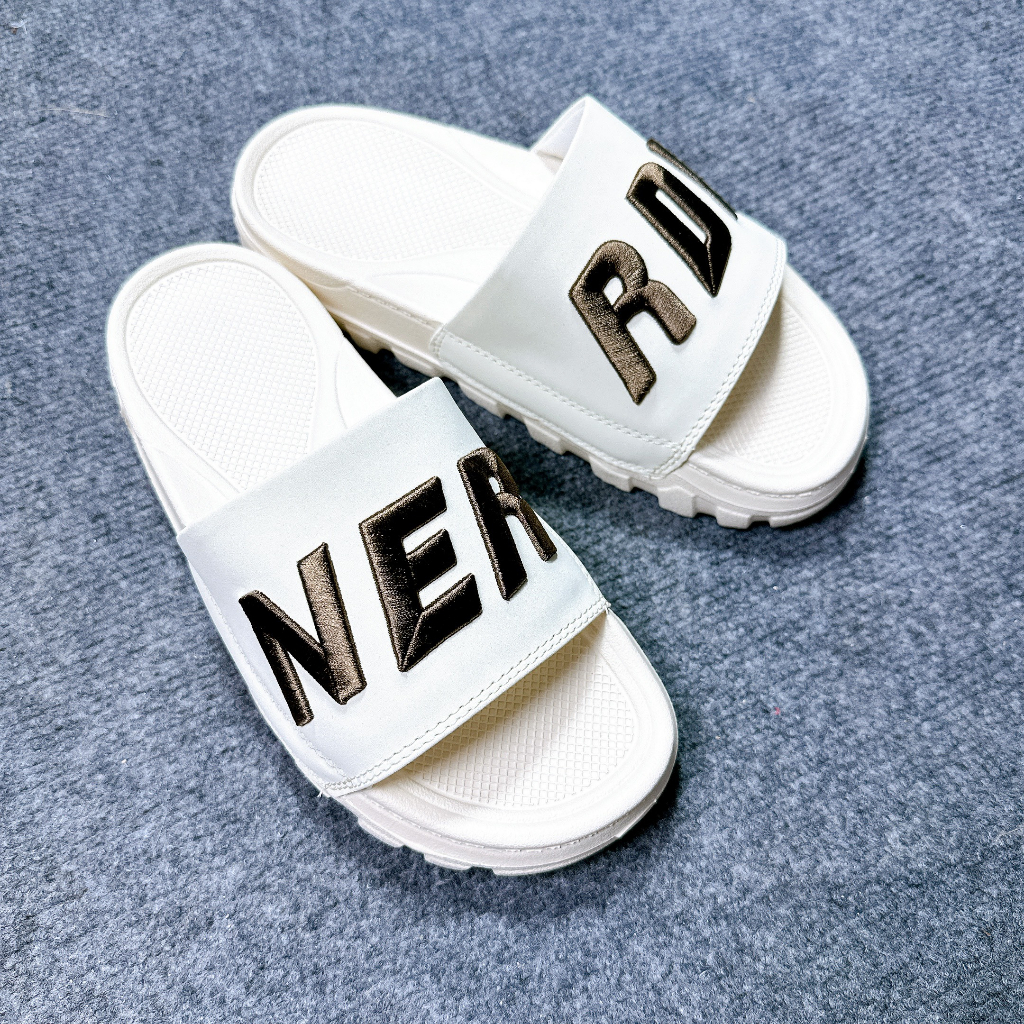 Dép NERRDY KEM NÂU thêu chọn đúng size