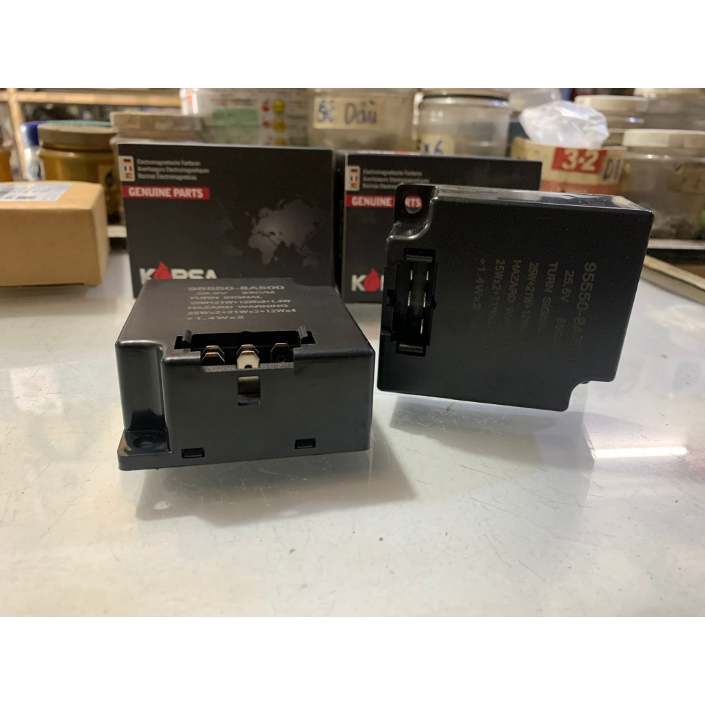 Cục Chớp Xi Nhan, Rơle  Nháy đèn Xi Nhan Xe Tải Hyundai 5T - 8 Tấn HD88, HD120S, HD170, Hyundai Migghty EX8...Loạ