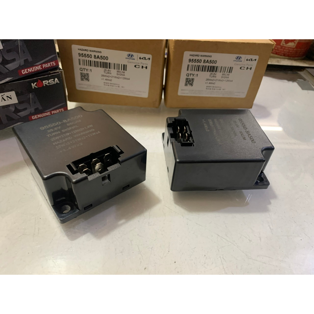 Cục Chớp Xi Nhan, Rơle  Nháy đèn Xi Nhan Xe Tải Hyundai 5T - 8 Tấn HD88, HD120S, HD170, Hyundai Migghty EX8...Loạ